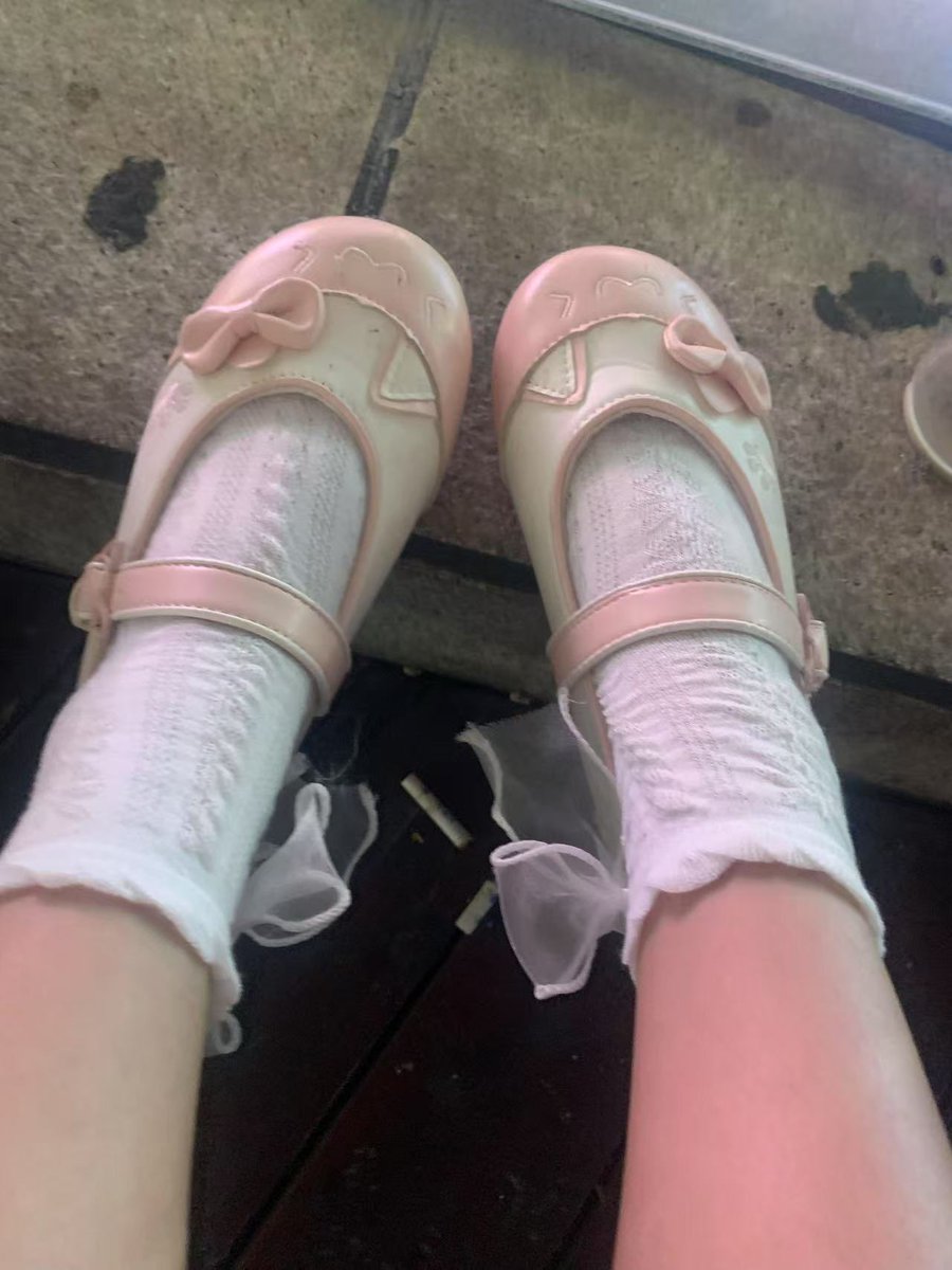 Cuicuinie11221's tweet photo. 哪个🐶敢试试这双穿了三天的棉袜
#原味棉袜 https://t.co/D7gu5El1uc