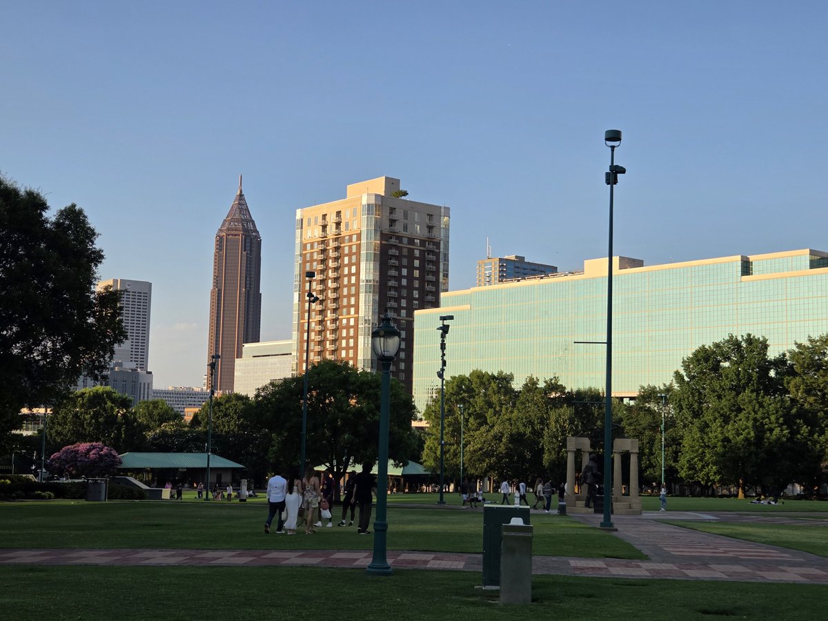 역시 타지는 외롭네..
외로우니까 자꾸 안하던짓을 하네