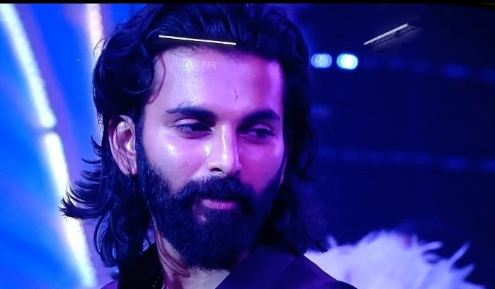 uddhu1798's tweet photo. Emannaa expressionss aah saaarr meevi ufff🫣😘🤌#prithvianananthakalam 
#anananthakalamtitlannounment https://t.co/XfBGRsHDNS