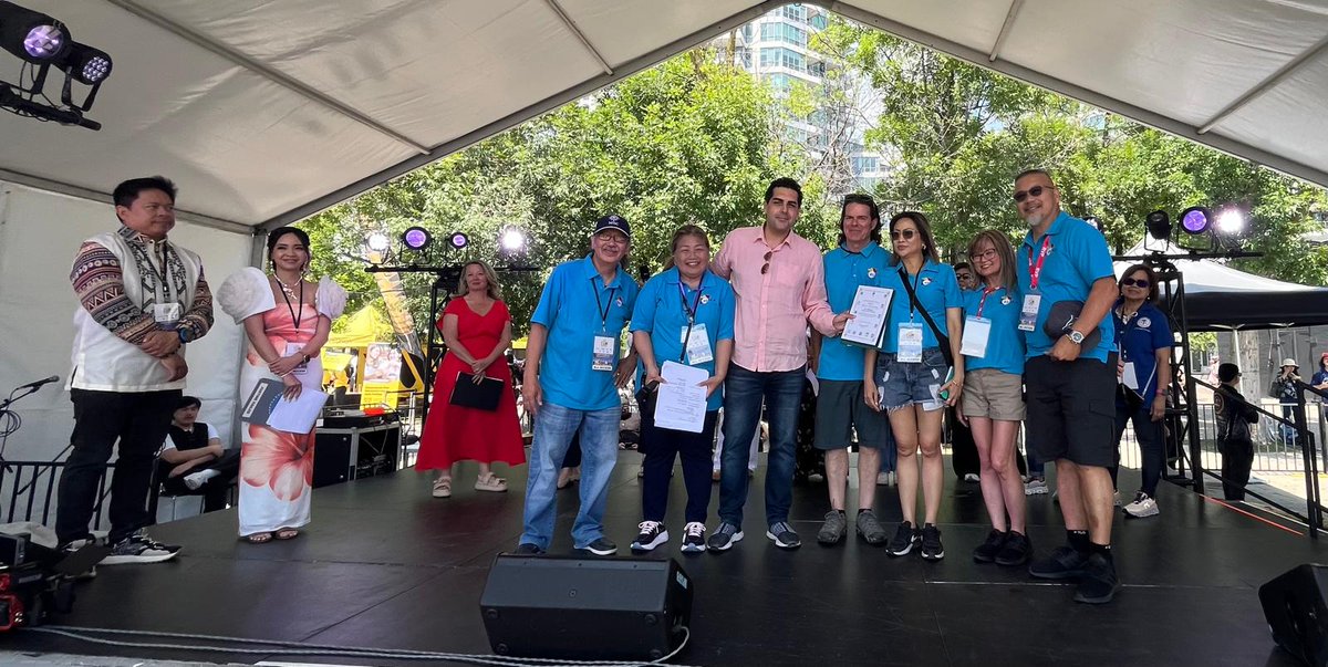 vgasparro's tweet photo. The sun was out yesterday for Fun Philippines! 🎉
Had a great time celebrating Filipino heritage, food, and music.
Thank you for inviting me. I look forward to seeing you all soon.
Mabuhay, mga kababayan! 🇨🇦🇵🇭
#cdnpoli #onpoli #toronto #northyork #funphilippines https://t.co/hM3nZnpzuk