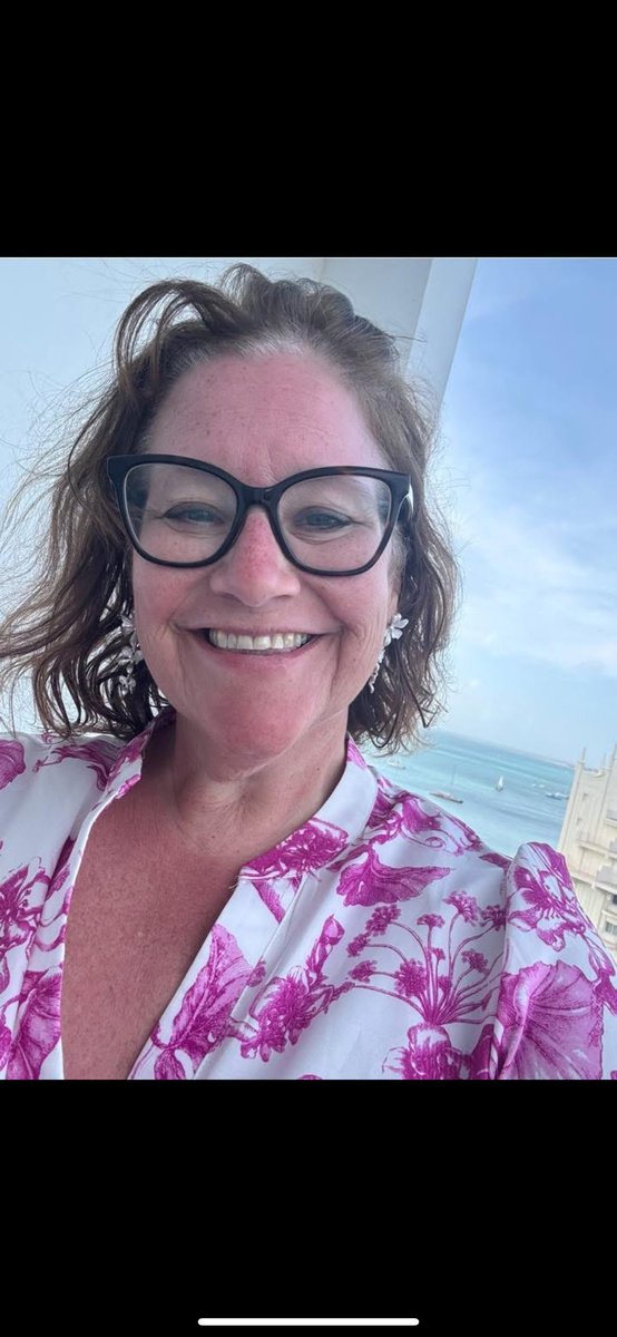 CuseCoachJack's tweet image. 🍊Nation! Today is our Office Coordinators Birthday! A perfect time to share with her how valuable she is to our WBB Program and Athletics Dept. one of my BIGGEST recruits here at SU! If you get a moment, please wish @kwalters6415 a Great Day. 🥰🎂🥂🧡🍊