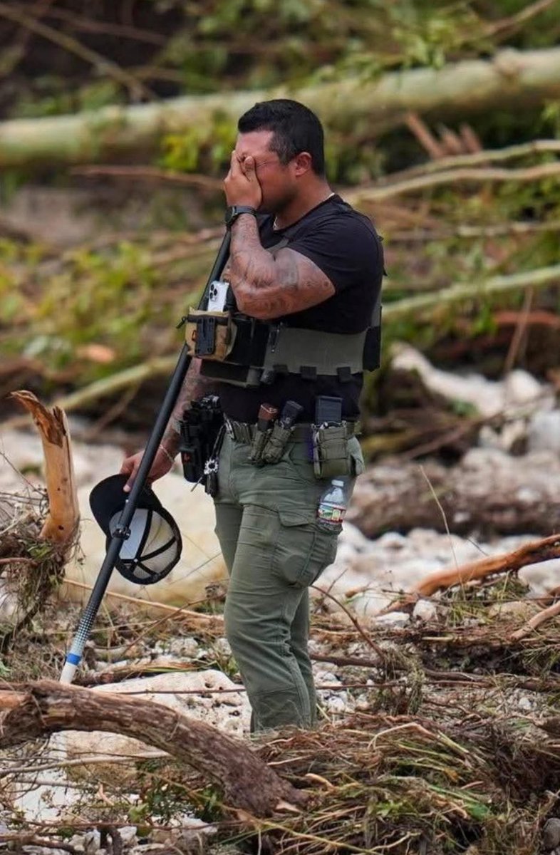 🅽🅴🆁🅳🆈 tweet media