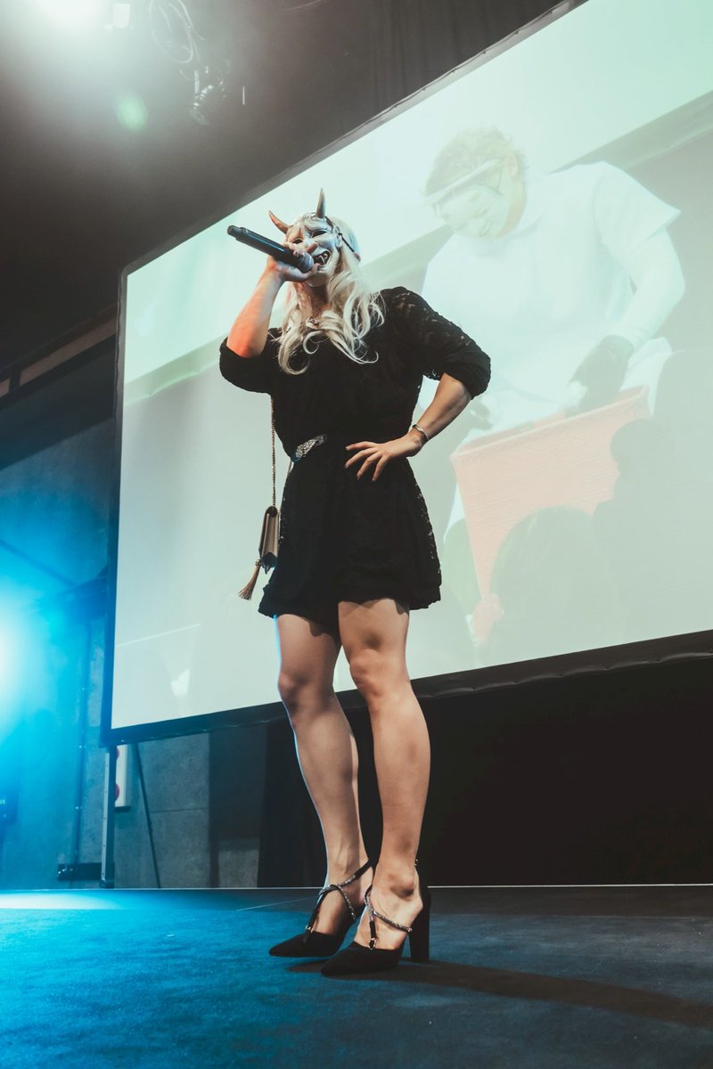 私がQUEENよ👑 アンタたちありがと。 これからも共に行くよ💋 #OMENZ