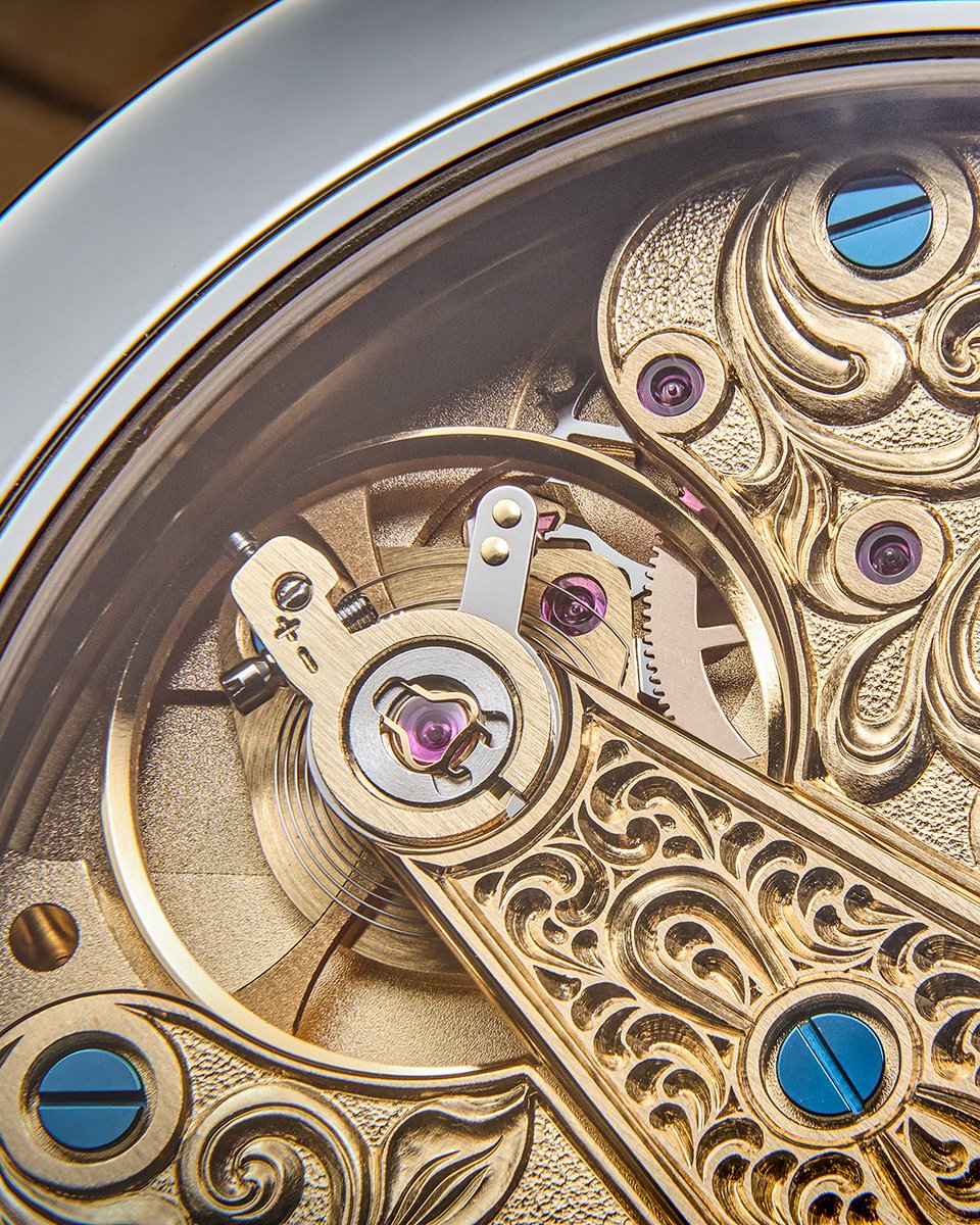 baldassarreted's tweet image. We’re taking a look at the blue dial version of the Kudoke 2 from the German watchmaker Kudoke. This 2019 GPHG “Petite Aigulle” award winner is 39mm in steel, and features a 24-hour day/night indication that is completely hand engraved. 

#Watches #IndependentWatches #kudoke