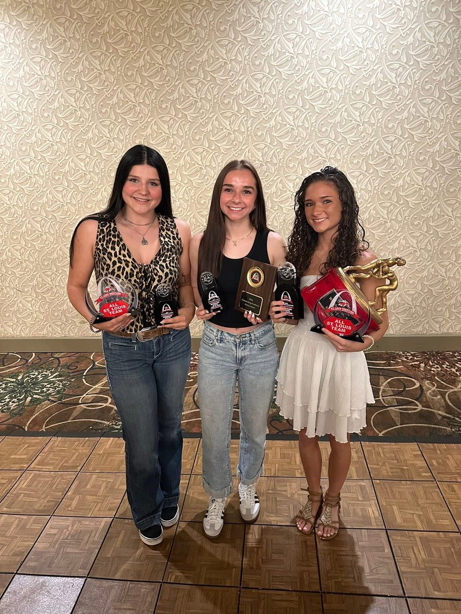 St Louis Wrestling Officials Banquet 2025:  🏆All State Award                                             🏆Outstanding Academic Achievement           Honored &amp; blessed to be awarded from the officials that are on the mat with us and who officiate our meets - grateful for them!