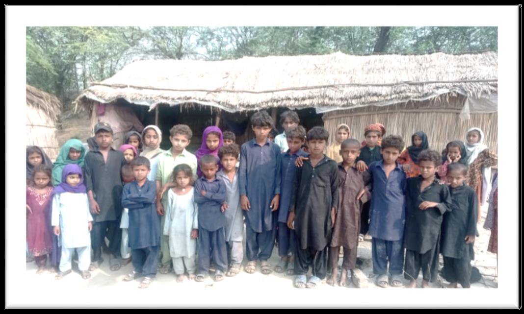 یقین، عزم اور تعلیم کی طاقت — محمکہ تعلیم خیبر پختونخوا کی کامیابی کی کہانی

ایلیمنٹری اینڈ سیکنڈری ایجوکیشن فاؤنڈیشن (ESEF) نے ضلع ڈی آئی خان کے دورافتادہ گاؤں غفاری والی میں ایک گرلز کمیونٹی اسکول قائم کیا، ایک ایسا علاقہ جہاں:
▪️ نہ بجلی
▪️ نہ سڑک
▪️ نہ 10 کلومیٹر کے دائرے میں