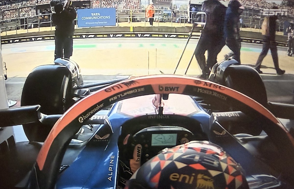 Empieza el #BritishGP y ya Colapinto abandona por qué el auto no respondió a la hora de encender 🫠esto es increíble.
#F1