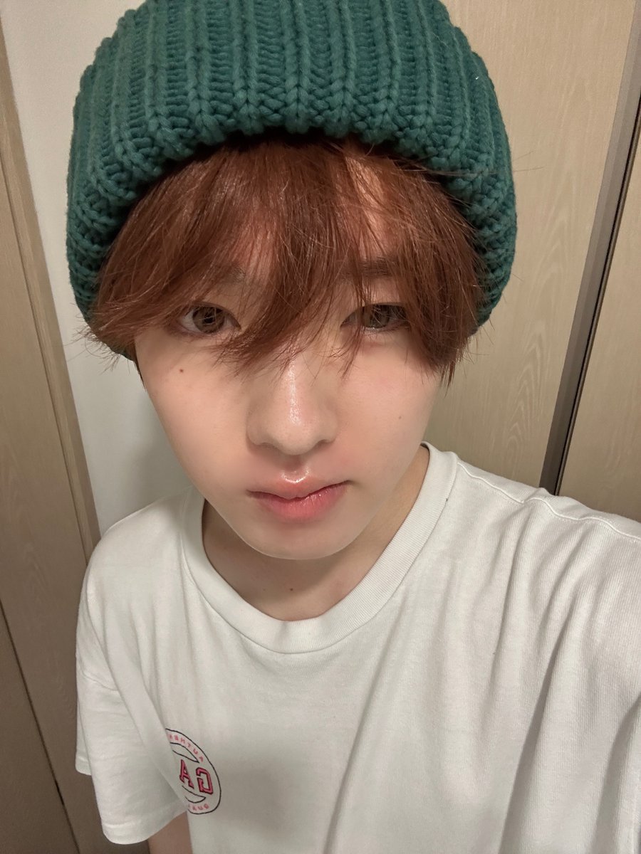 ginikuya's tweet photo. 사쿠야 염색모 셀카 으아ㅏㅏㅜㅜㅜㅜㅜㅜㅜㅜ https://t.co/HTEdLBp9tS