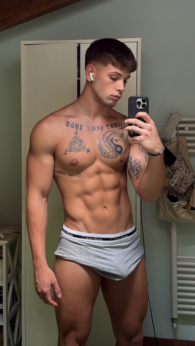 new collab on my of, -60% only for 24h
lucarighini.com 😈🤍💙