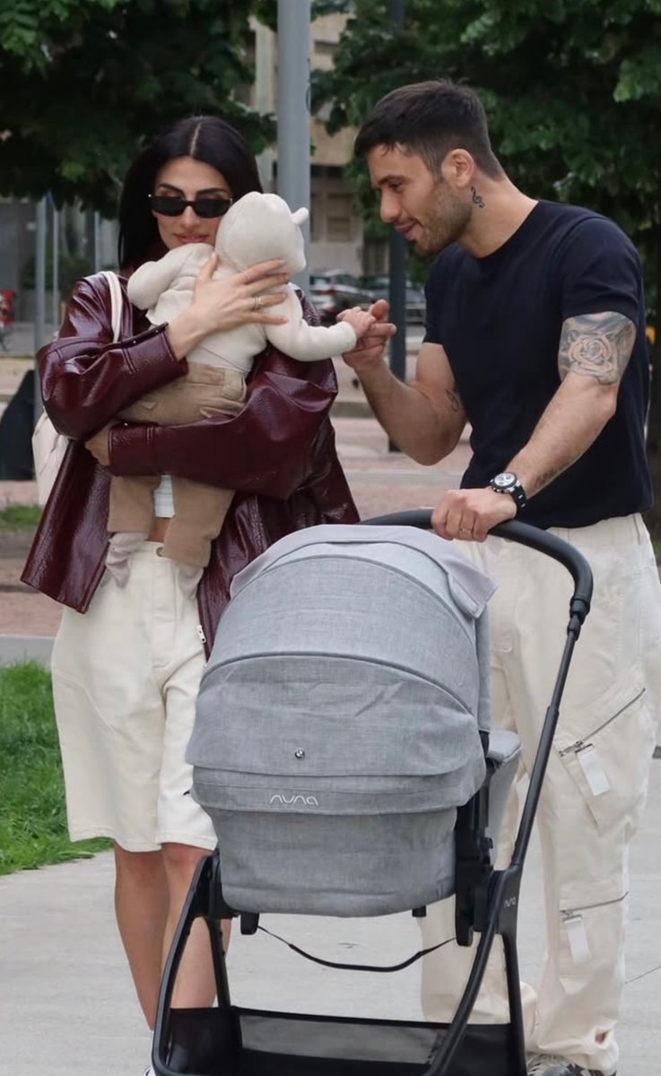 “Grazie, appoggia la tua opinione e aspetta insieme agli altri che me be freghi qualcosa” cit.
Il mio mood nella vita da un po’ di tempo.
Buona domenica
#prelemi