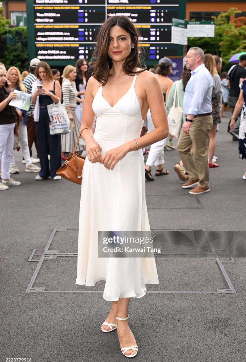 MBarbaroUpdates's tweet image. 📷 | Monica photographed at Wimbledon today!