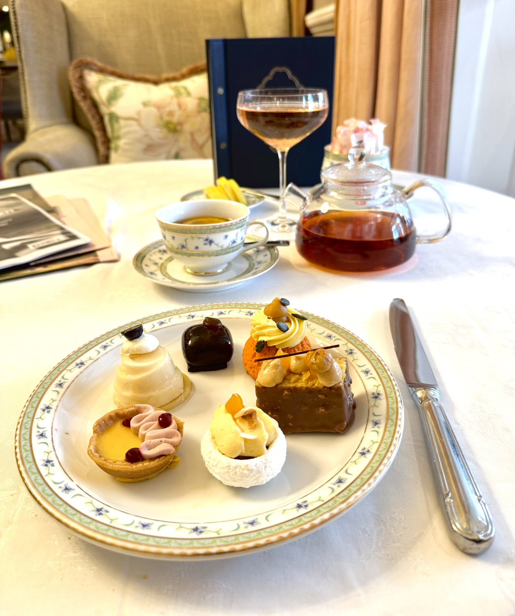 My frequent treat to myself, a decent afternoon tea 🫖 with plates of deliciousness &amp; good weekend reading 

Mount Nelson Hotel