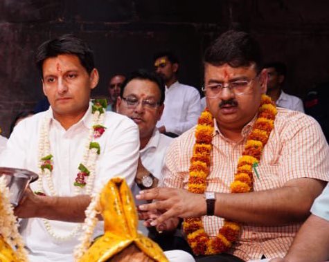 Deepender Singh Hooda (@deependershooda) on Twitter photo हरियाणा प्रदेश कांग्रेस कमेटी के कार्यकारी अध्यक्ष एवं हमारे एक पारिवारिक सदस्य, बड़े भाई <a href="/JitenderBhrdwaj/">Jitender Kumar Bhardwaj</a> जी को जन्मदिन की ढेरों बधाई एवं शुभकामनाएं।
मैं ईश्वर से आपके उत्तम स्वास्थ्य, दीर्घायु व यशस्वी जीवन की कामना करता हूं। <a href="/INCHaryana/">Haryana Congress</a> हरियाणा प्रदेश कांग्रेस कमेटी के कार्यकारी अध्यक्ष एवं हमारे एक पारिवारिक सदस्य, बड़े भाई <a href="/JitenderBhrdwaj/">Jitender Kumar Bhardwaj</a> जी को जन्मदिन की ढेरों बधाई एवं शुभकामनाएं।
मैं ईश्वर से आपके उत्तम स्वास्थ्य, दीर्घायु व यशस्वी जीवन की कामना करता हूं। <a href="/INCHaryana/">Haryana Congress</a>