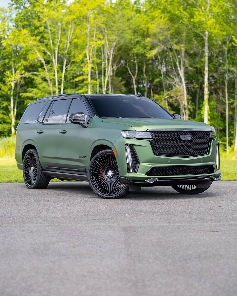 autochat360's tweet photo. Cadillac Escalade💚⚫️
Hit❤️ or Miss?🔁 https://t.co/uOKwnva46S