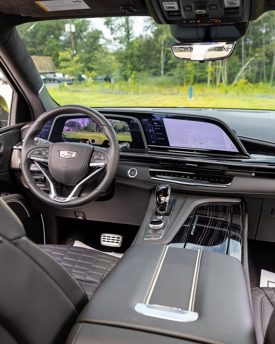 autochat360's tweet photo. Cadillac Escalade💚⚫️
Hit❤️ or Miss?🔁 https://t.co/uOKwnva46S