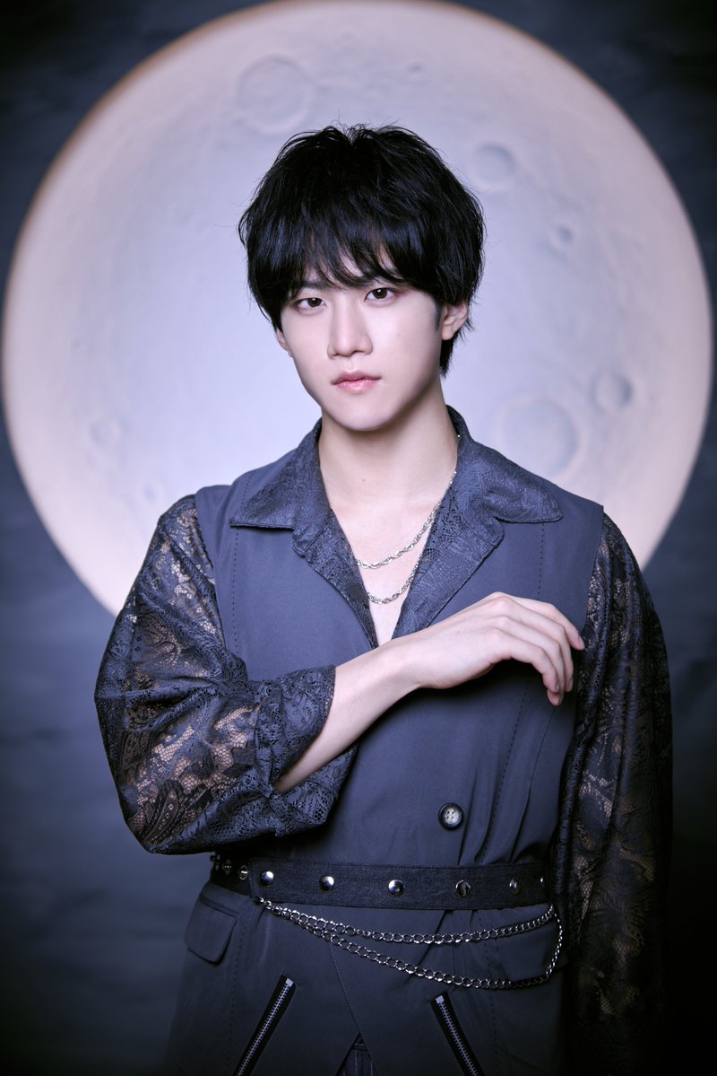 noctarism's tweet photo. ┈┈┈𖤐𝐈𝐍𝐅𝐎𝐑𝐌𝐀𝐓𝐈𝐎𝐍𖤐┈┈┈
　　#桐田伶音 ソロアー写公開
┈┈┈┈┈┈┈┈┈┈┈┈┈┈┈

Kirita Leon @Leon_Kirita 
🎂8.27

Debut Live
🌙7/19(土) START 19:00
🌙SHIBUYA FOWS
https://t.co/kWKj1rcwLw

【50リポスト】達成で次のメンバー公開！

#ノクタリズム #noctarism https://t.co/VF8XOKEg88