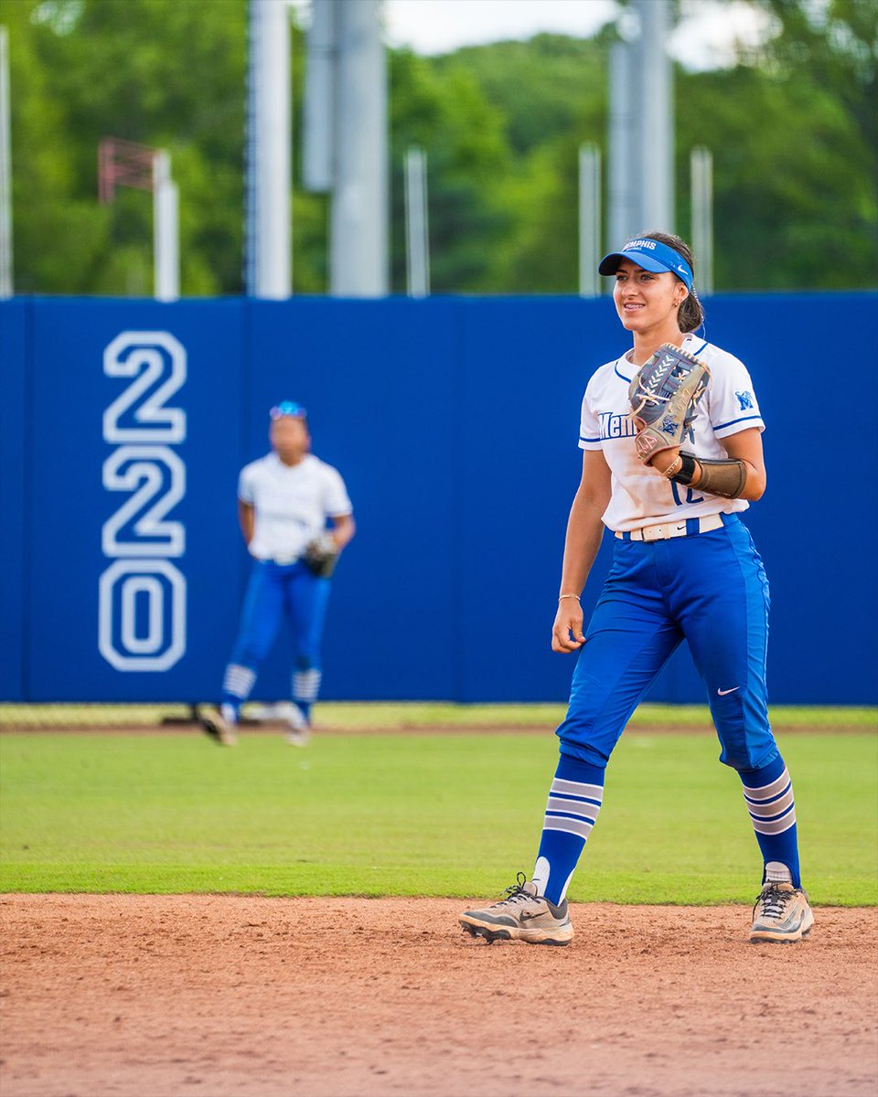 MemphisSoftball's tweet image. 𝘏𝘢𝘱𝘱𝘺 𝘉𝘪𝘳𝘵𝘩𝘥𝘢𝘺 Kayla! 🎉🎂
#GoTigersGo | @Kayla_Clement6
