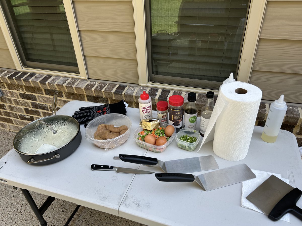 DadsSeasonings's tweet image. Good morning 😃 making chicken fried rice for my grandson’s family. Taking it over later. 🤙🏼