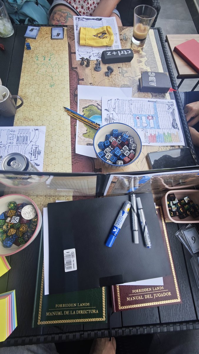 Tras varios meses de estudio intensivo ya iba haciendo falta soltarse un poco. A ver quién encuentra el easter egg... #dm #rp #ForbiddenLands