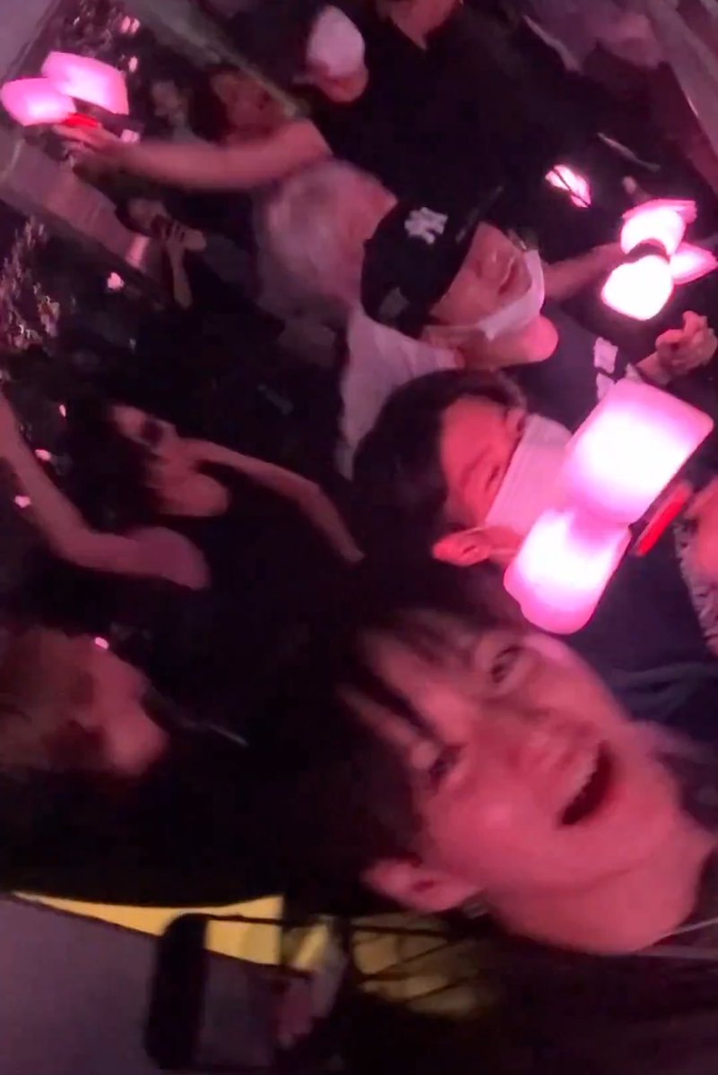 cbfwari's tweet image. 🪡 CELEBS/IDOLS REACTION TO APT VIRAL DEADLINE PERFORMANCE 😭 + APT GOING VIRAL AGAIN A THREAD🧵