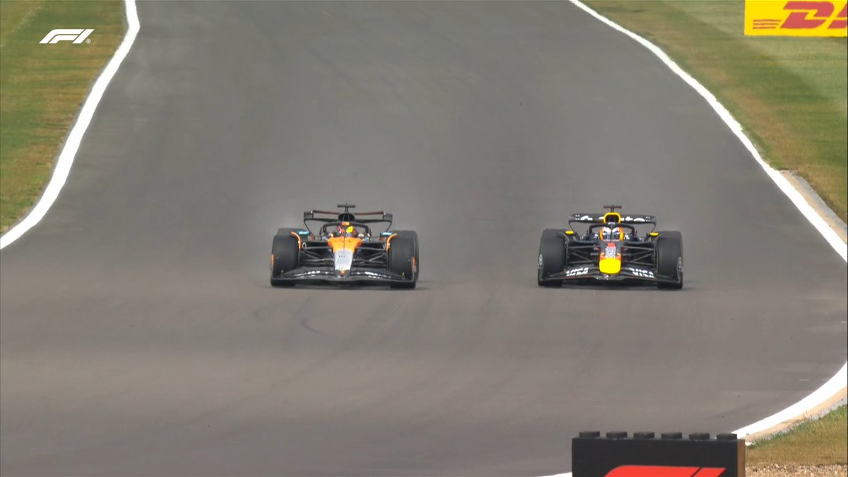 f1plusaz's tweet photo. 8/52

Oscar passed Max

Oscar ⬆
Max ⬇
Lando  +4

#F1 #F1Plus #BritishGP #Silverstone https://t.co/Ngm46QcXZO