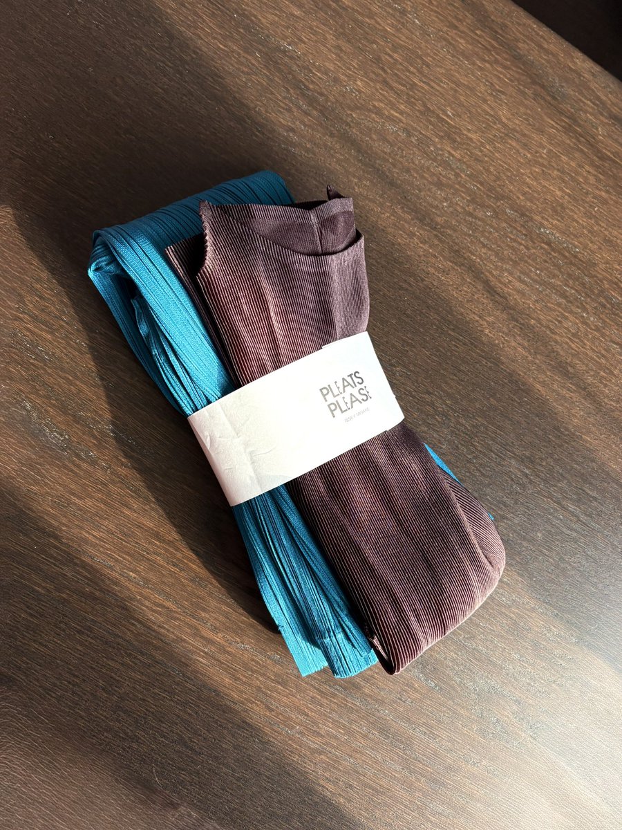 autunn0's tweet image. ブラウン(mist)とピーコックブルー(thicker)の組み合わせが可愛くてつい。