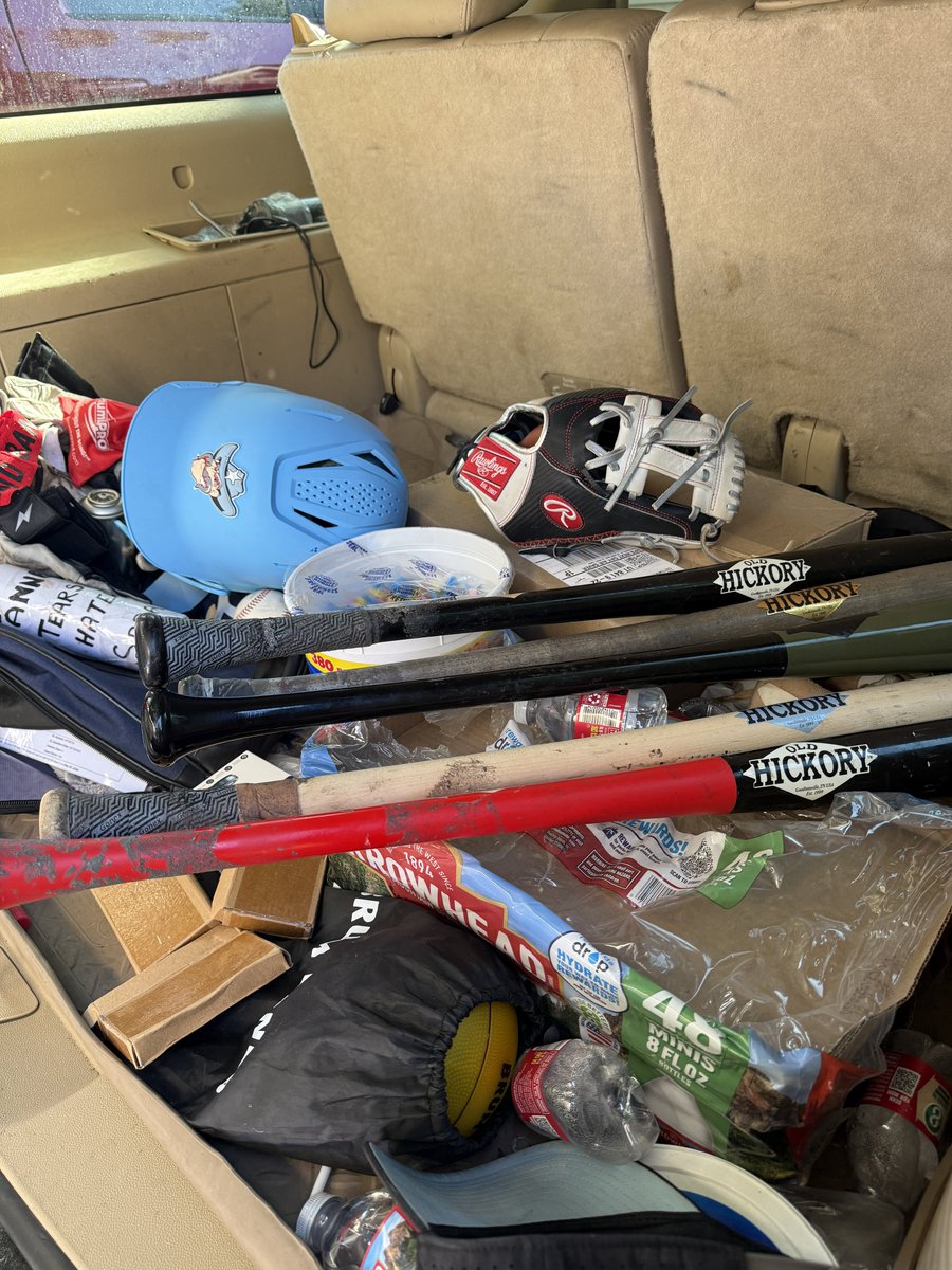 Summer Ball Trunks/Back seats. 

Post em up? Better or worse than mine??

#baseball
#summerball