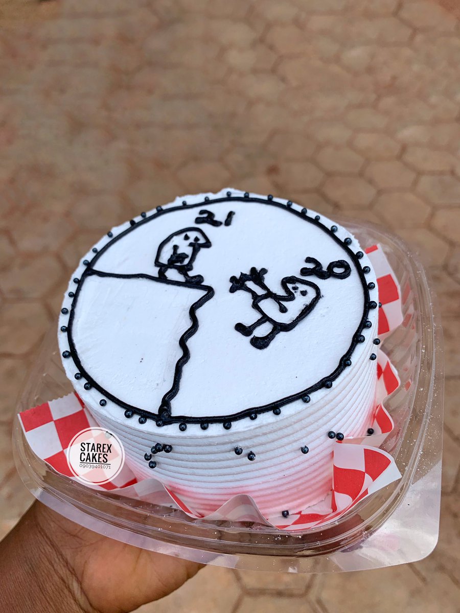 ugoeze_blessing's tweet image. Bento cake design inspo🥰🤭😘