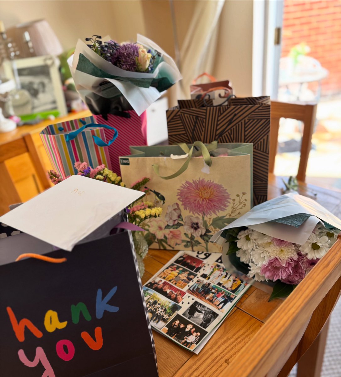 bugbites74's tweet image. A massive thank you to everyone for the gifts, flowers ,cards and everything over the last eleven years!!
What a way to finish! We definitely left on a high.