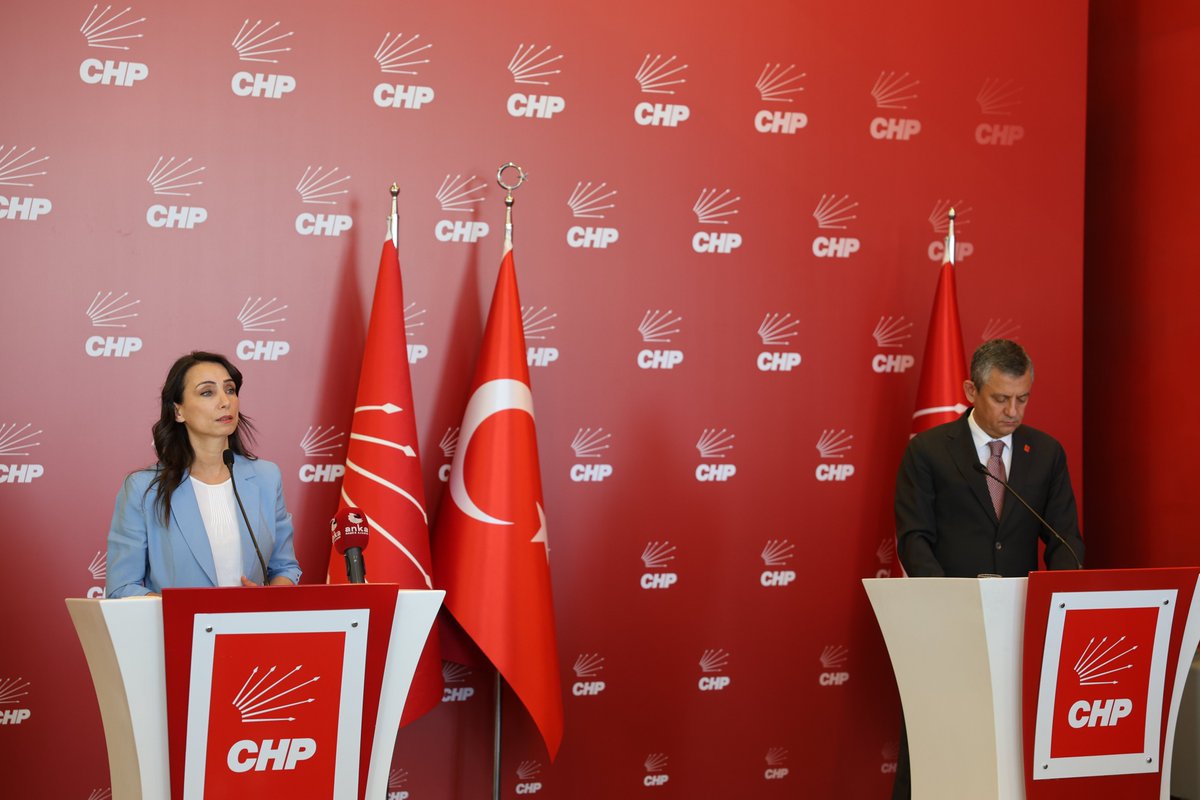 DEM Parti tweet media
