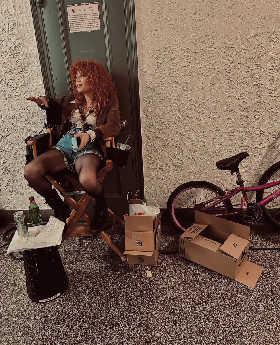 New photos of Natasha Lyonne with Angel Rosario Jr on set of Poker Face