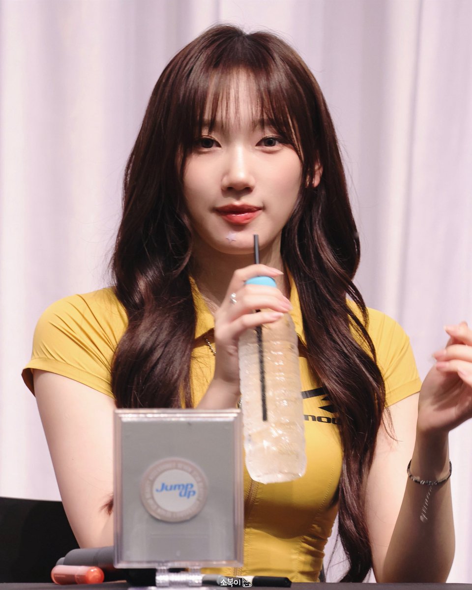 25.07.05 유스피어 팬사인회

#유스피어 #USPEER #소이 #SOEE
<a href="/USPEER_official/">USPEER_official</a>