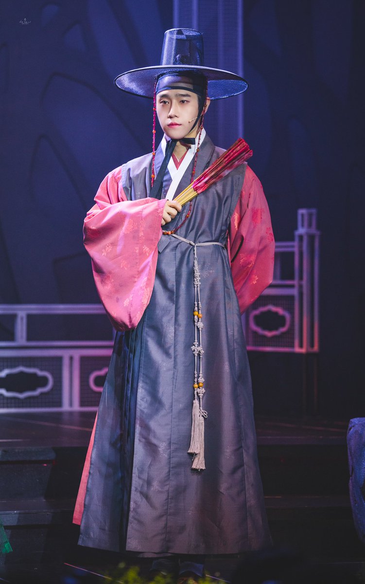 250706 뮤지컬 등등곡 낮공 커튼콜 데이
정진명役 #박주혁 배우님