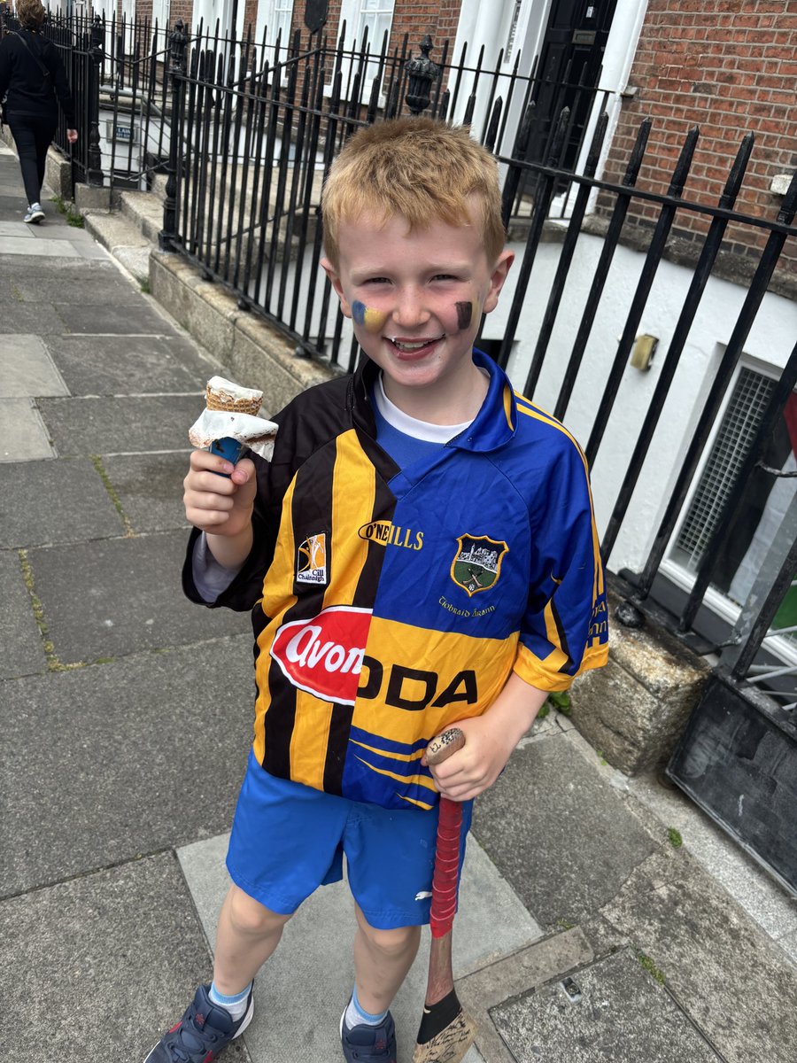 He will be a happy man either way! #kkandtippgrandparents #fanwall <a href="/officialgaa/">The GAA</a>