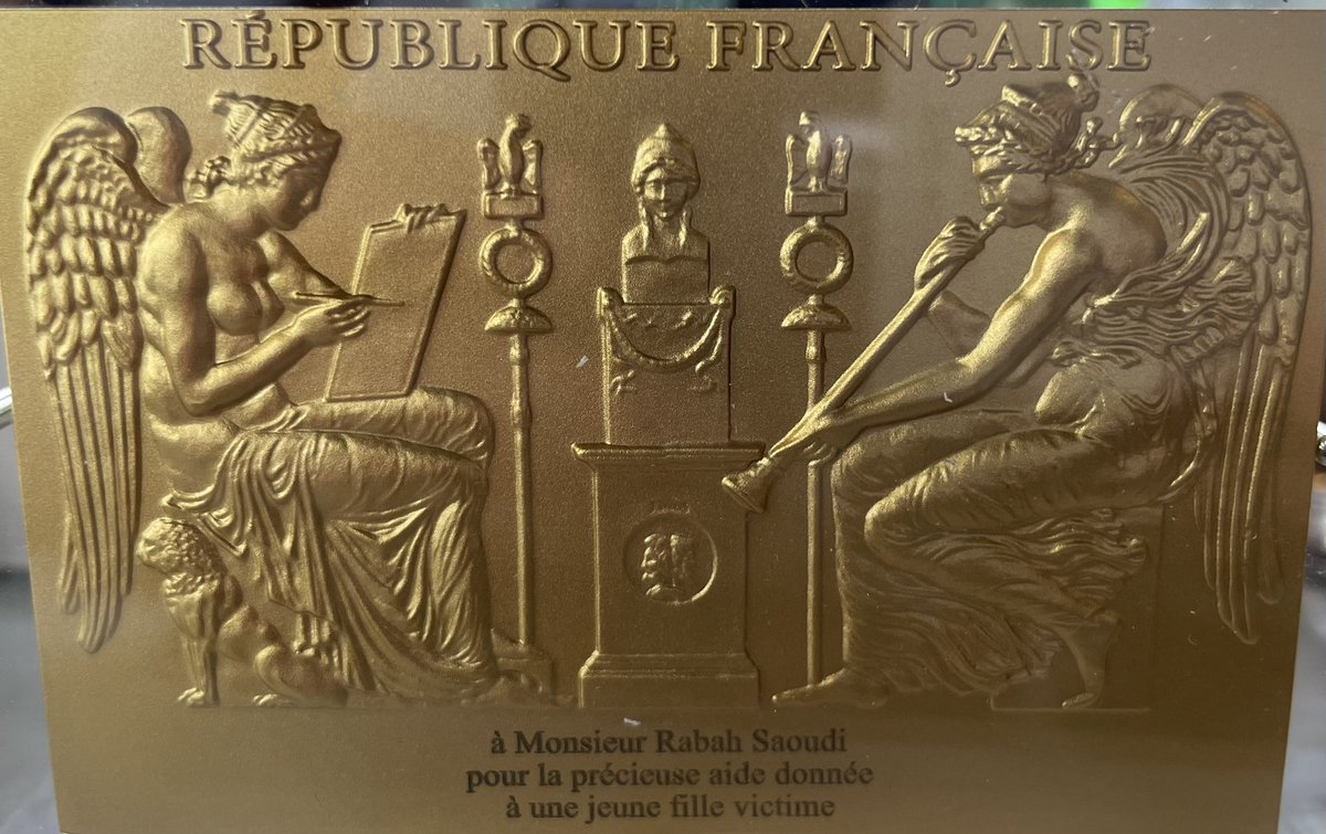 RoullaudBeatric's tweet photo. Heureuse d’avoir remis ce samedi, une médaille de l’Assemblée nationale gravée à leur nom, au gérant du café de #Meaux le #Meldi et à sa salariée, pour l’aide qu’ils ont apportée à une jeune ukrainienne #violée en pleine journée à #Meaux par un migrant sous #OQTF. Ils ont recueillie cette jeune fille de 15 ans et ont fermé l’établissement le temps nécessaire aux premiers soutiens. 

Bravo à eux ! 

@RNational_off 
@groupeRN_off 
@RNational77 
#RN77