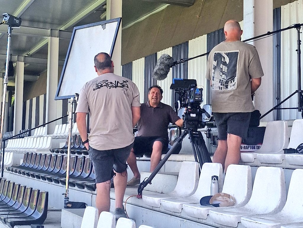 Nuestro patrono fundador, Eusebio, participa hoy en el rodaje de un documental sobre Mágico González de la serie Capitanes de América  hablando de lo que sabe, de fútbol, y del fútbol de  aaquella época, cuando ambos jugaron en el <a href="/realvalladolid/">Real Valladolid C.F.</a>. #historiaDeUnClub