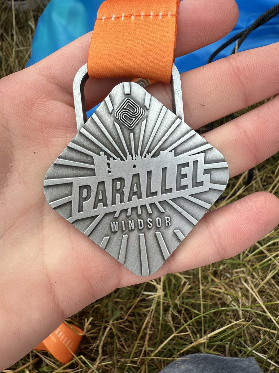 Warwick Davis (@warwickadavis) on Twitter photo He’s only gone and done it! 🤩<a href="/HarrisonWDavis/">Harrison Davis</a> has completed the Windsor 5K. Considering his legs are half the size of the average person, it means he’s actually done 10K. If you feel inclined to, please add to his fundraising effort for <a href="/LPUKOnline/">Little People UK</a> here: justgiving.com/page/lpukparal… He’s only gone and done it! 🤩<a href="/HarrisonWDavis/">Harrison Davis</a> has completed the Windsor 5K. Considering his legs are half the size of the average person, it means he’s actually done 10K. If you feel inclined to, please add to his fundraising effort for <a href="/LPUKOnline/">Little People UK</a> here: justgiving.com/page/lpukparal…