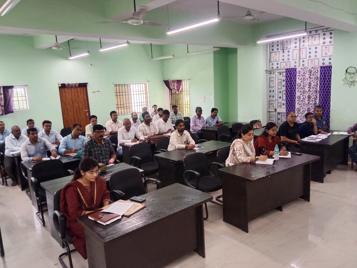 🗳️ विशेष गहन पुनरीक्षण 2025 🗳️

जिला निर्वाचन पदाधिकारी - सह - जिलाधिकारी, भागलपुर डॉ. नवल किशोर चौधरी द्वारा सुलतानगंज में गणना प्रपत्र वितरण एवं संग्रहण कार्य की समीक्षा की गई।

<a href="/CEOBihar/">Chief Electoral Officer, Bihar</a> <a href="/IPRDBihar/">IPRD Bihar</a>