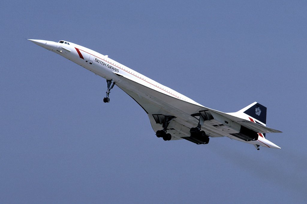 Art_Design_Ai's tweet image. The Concorde had this incredible party trick: a "droop snoot" nose that would literally bend downwards. While it was a brilliant feat of engineering to give pilots visibility during landing and takeoff, it looked utterly ridiculous to anyone watching from the ground. Imagine this…