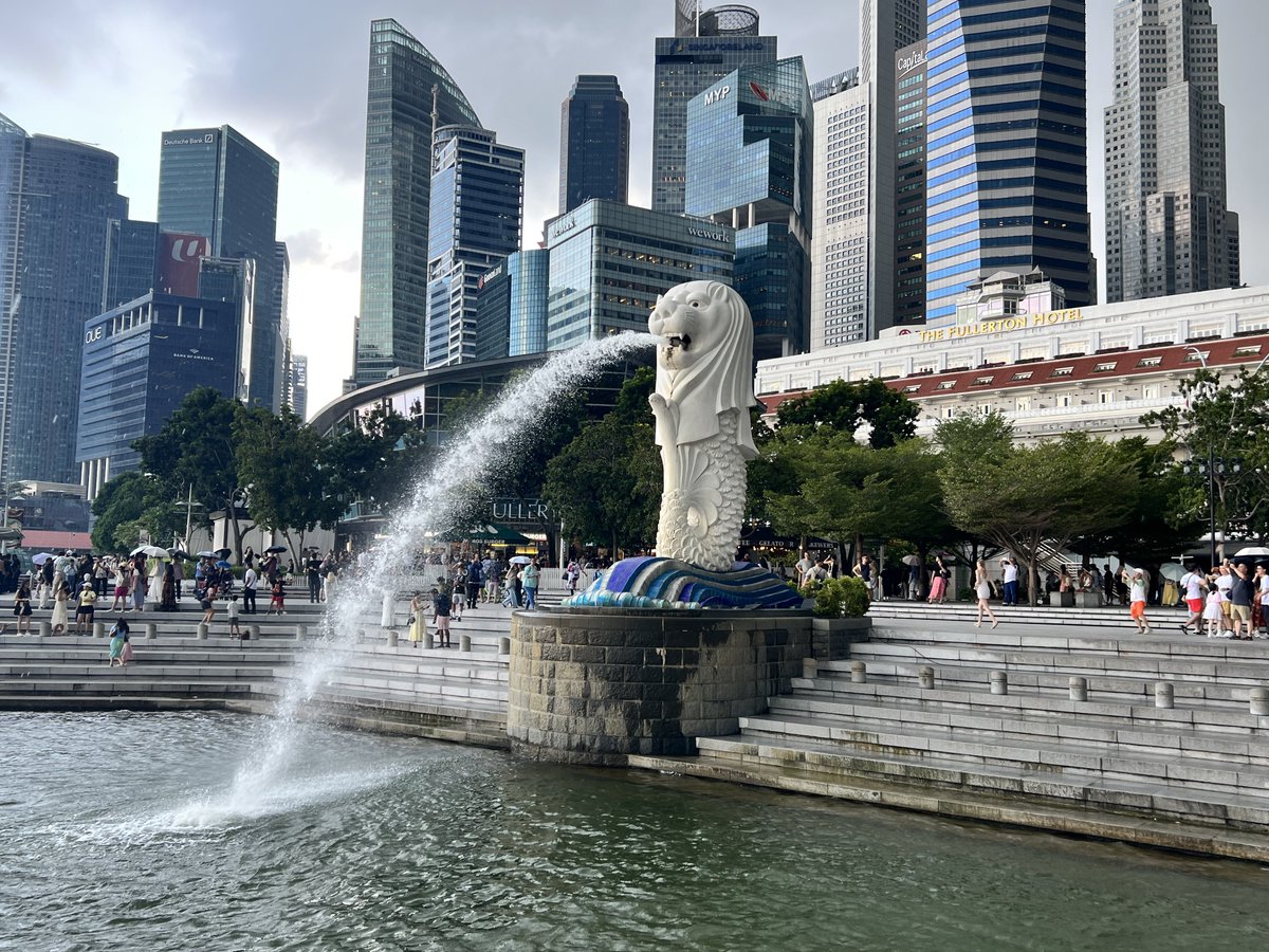 mix0vv's tweet photo. ナイス先進国シンガポール https://t.co/g9bZELbcVp