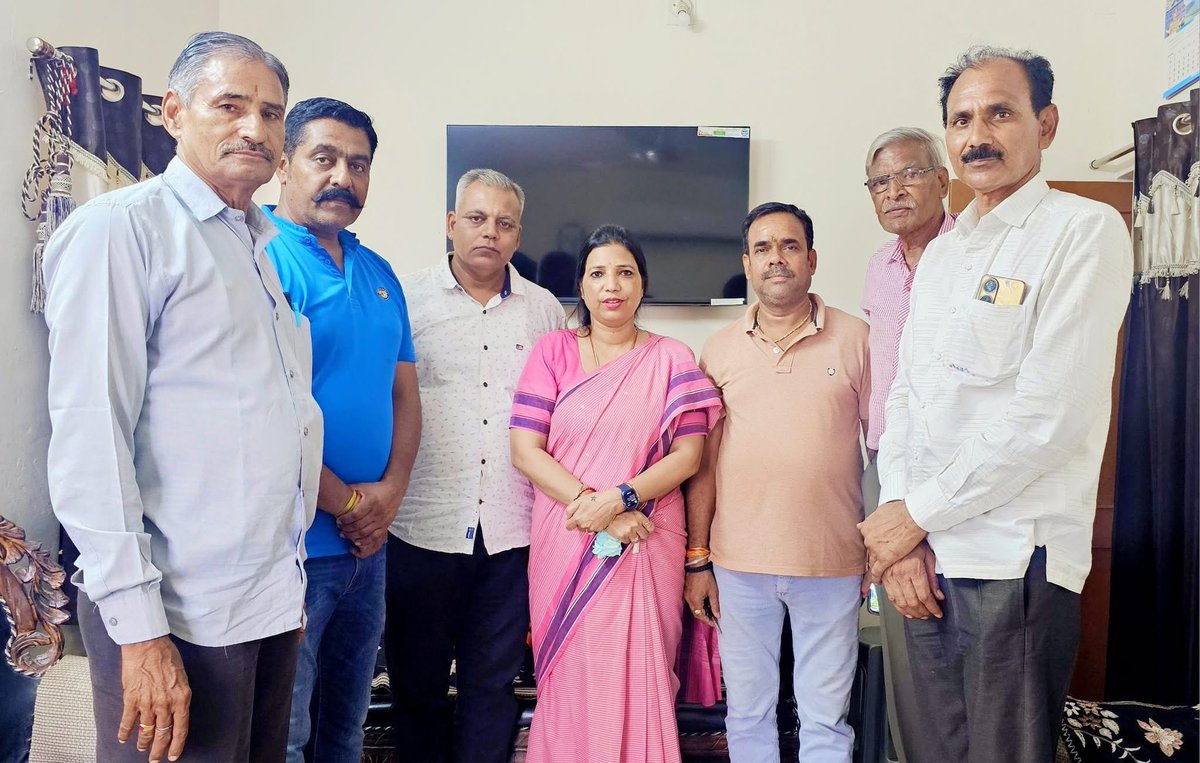 आज पाली महाराणा प्रताप मंडल में कुशल राजनितिज्ञ, प्रखर राष्ट्रवादी डॉ श्यामा प्रसाद मुखर्जी कि जन्म जयंती के अवसर पर वार्ड नंबर 01 में बूथ स्तर के कार्यक्रम में मुख्य वक्ता के रूप में उपस्थित होने का अवसर प्राप्त हुआ |
कार्यक्रम में डॉ.श्यामा प्रसाद मुखर्जी की जीवनी, राष्ट्रवादी