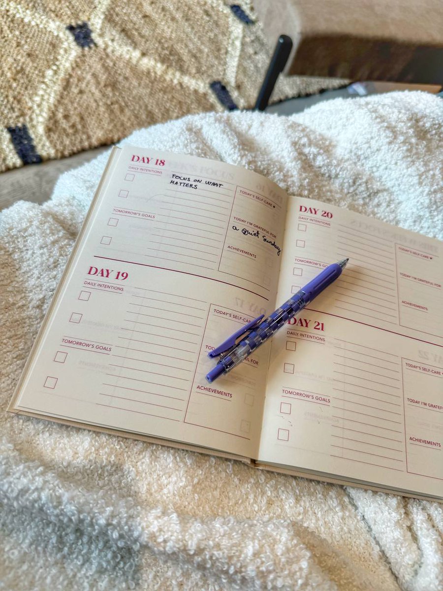 Sunday is the only day when the noise on X seems to quiet down a bit. It's the best time to actually think about what is real signal vs what's just noise- short term hype. 

As a PM, I've learned that the loudest projects are rarely the most valuable. The real winners are often