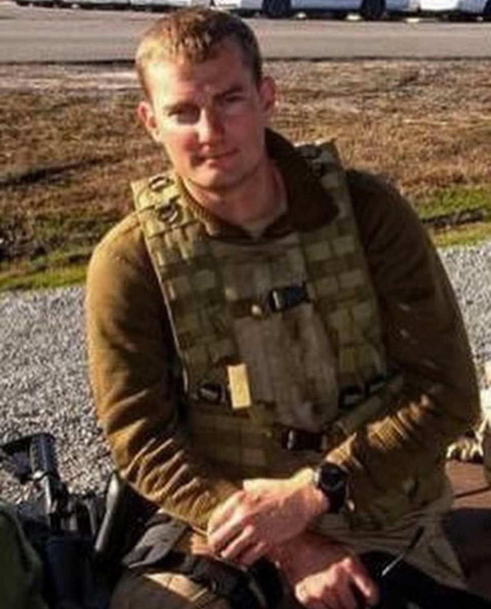 op_hawkeye's tweet photo. 7.6.2007 ~ CTT1 (SW) Steven Daugherty πΊπΈ
#OpHawkeyeRemembers #StevenDaugherty #NSW #NSA #NationalIntelligenceMedalofValor #BronzeStar #PurpleHeart
π https://t.co/ehuMfJANRu
π https://t.co/bjFMSS6aMk
π° https://t.co/kbHteOXg8o https://t.co/lNWNKpezVh