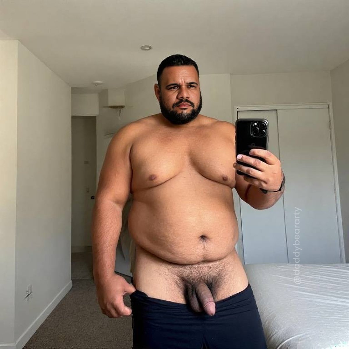 Big guy

#Bears #bearscubsnbeards #Chubbyfurry #Bearsfurry