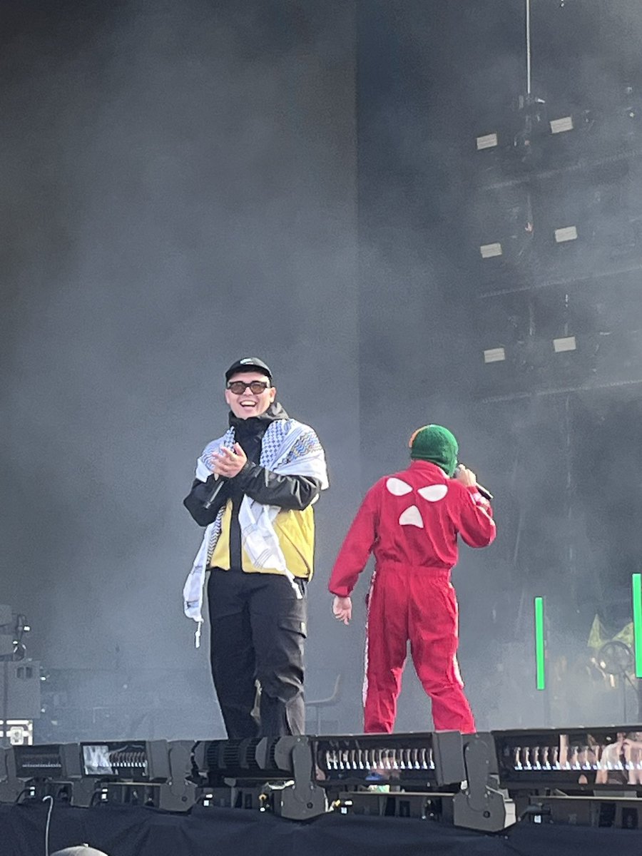 I can’t stop thinking about how good the whole day was yesterday <a href="/FinsburyParkLdn/">FinsburyParkLondon</a> <a href="/fontainesdublin/">Fontaines D.C.</a> <a href="/KNEECAPCEOL/">KNEECAP</a> were off the scale. I feel like I have witnessed a moment in music history. #fontainesdc #kneecap