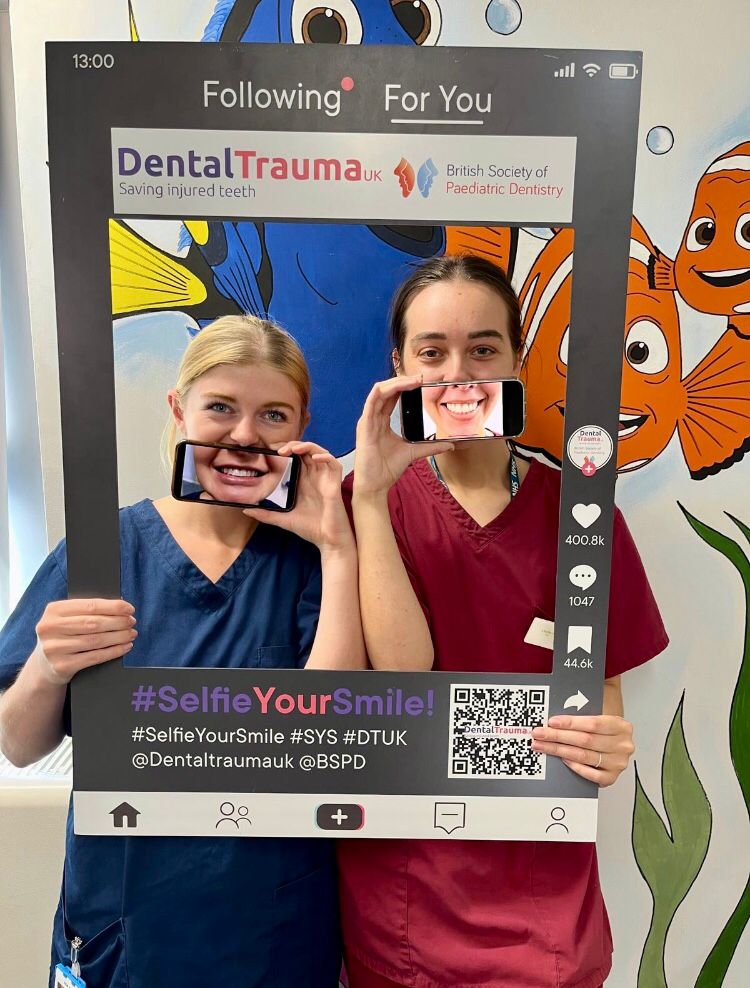 A big thank you to Rachael Nichol and her team at the Mid Yorkshire NHS Hospitals Trust for doing their bit to encourage everyone to #selfieyoursmile!

Click below to access our resources and help get the word out!
dentaltrauma.co.uk/Campaigns/Camp…
#dentaltrauma #dentalhealth