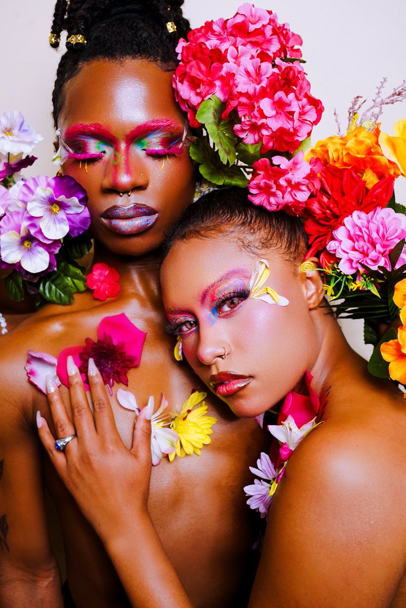 Flora Nexus 🌸

“When nature intertwines with human life”