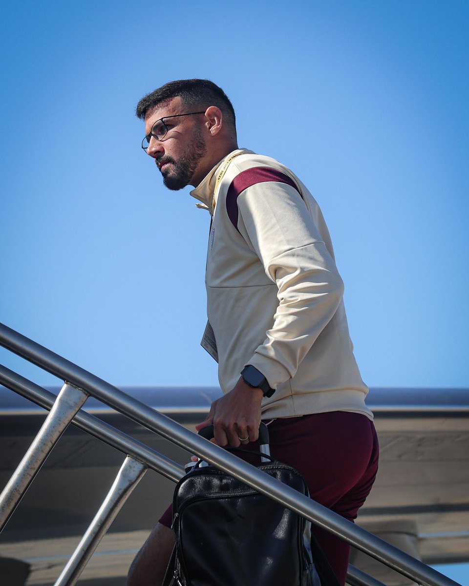 FluminenseFC's tweet image. Embarque finalizado. Orgulho destes caras por estarmos de volta a New York City. 

On our way. Proud of these guys to be back in New York City.

في طريقنا. فخور بهؤلاء الشباب لعودتهم إلى مدينة نيويورك

En camino. Orgulloso de estos muchachos por estarmos de vuelta en Nueva York.…