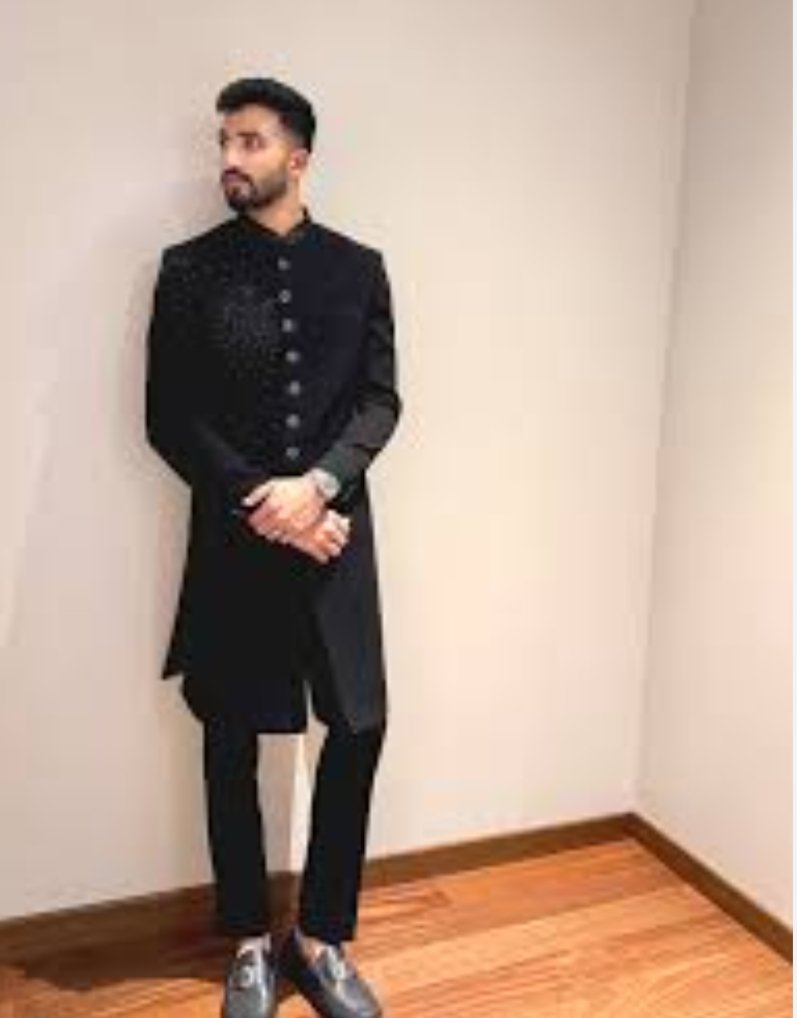 yash_pst's tweet image. 🎉 Happy Birthday to the man who defines charm, confidence &amp;amp; pure vibes! 🔥
Keep shining, keep smiling, and keep inspiring.
Here’s to more success, style &amp;amp; strength ahead! 💪🥂
#HappyBirthday #VibesOnly #BornToShine ✨