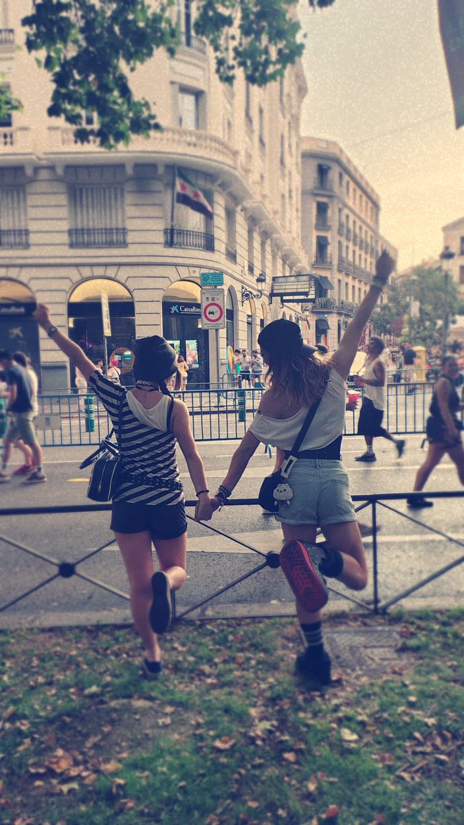 cibergirlll's tweet photo. Dump del pride #tumblr2014 con mi niño @luksxngel sirviendo coño https://t.co/ijvytU6M4T